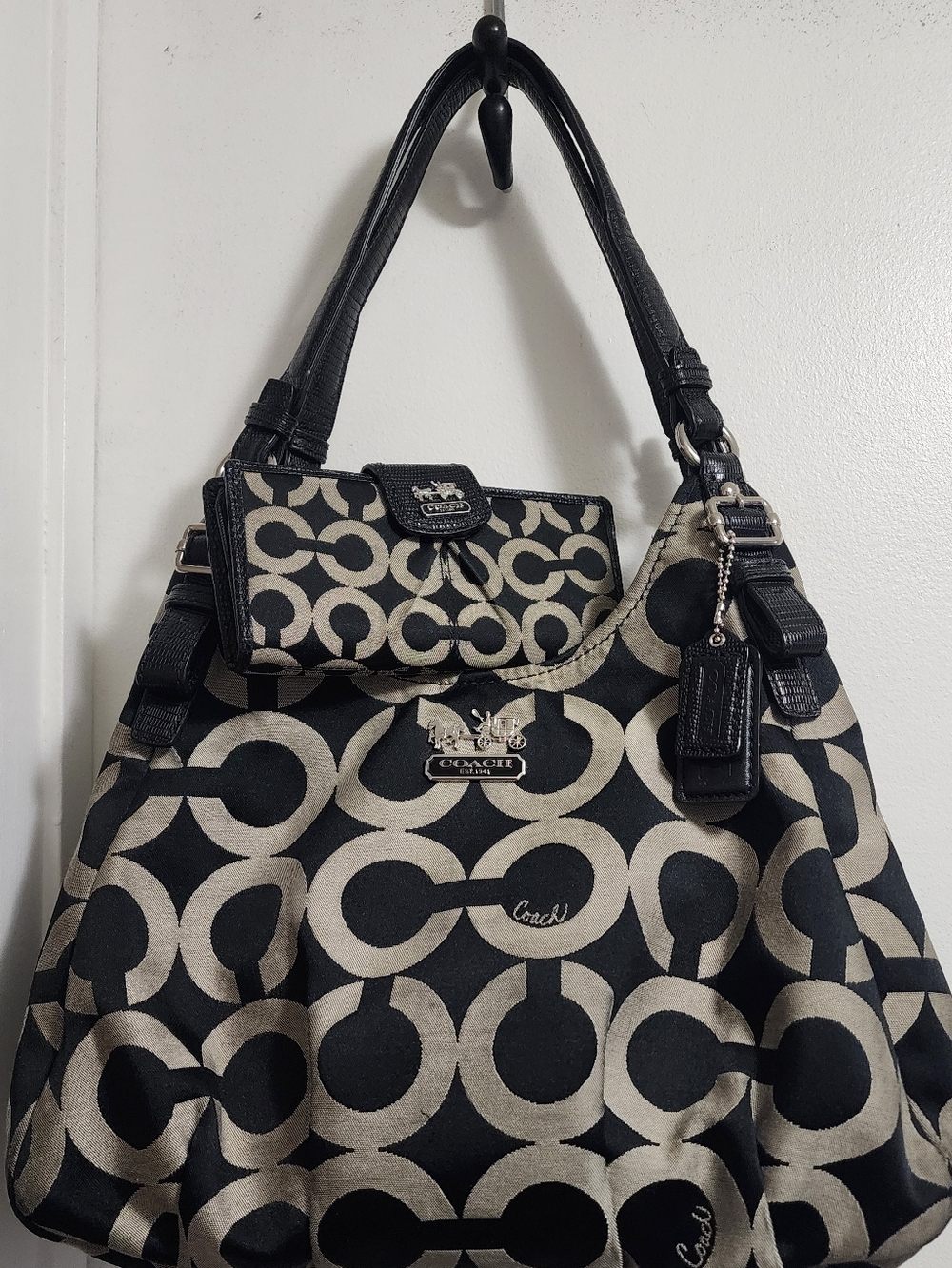 Coach Black and Tan Signature Circle Shoulder Bag with Wallet